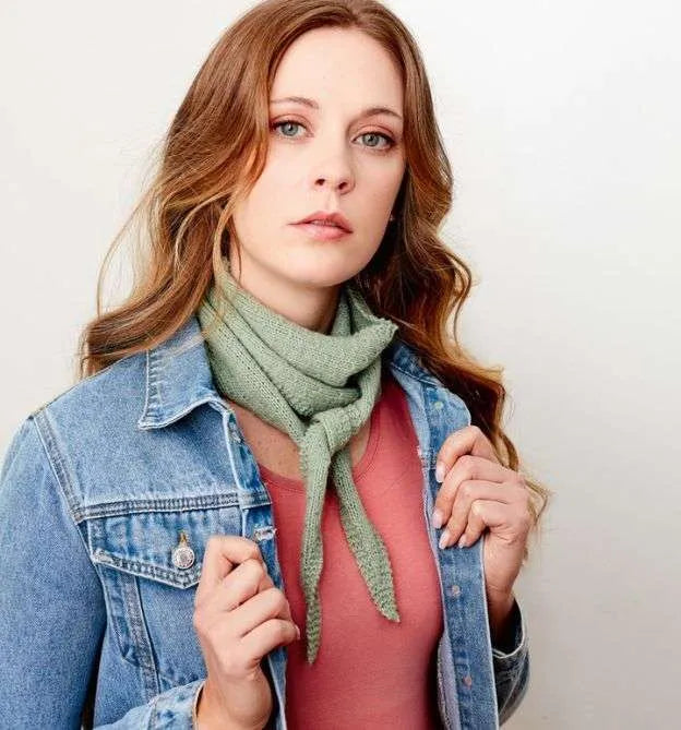 27065-mini-tuecher-stricken-gruenes-tuch-zu-jeansjacke_1920x1920