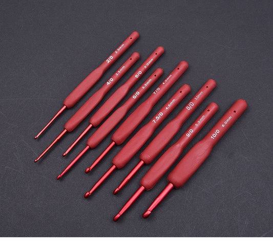Ergonomische Häkelnadelset aus Aluminium mit Softgriff – Rot SparWolle